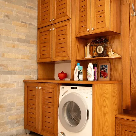 Modern House In Prime Location, Tirana, Albania 티라나