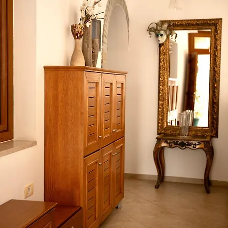 Modern House In Prime Location, Tirana, Albania Apartamento
