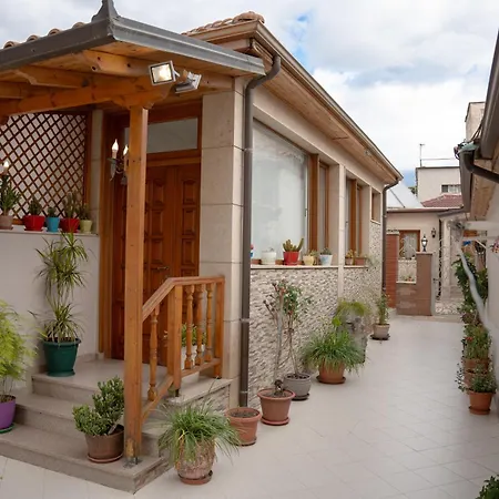 Modern House In Prime Location, Tirana, Albania Apartamento